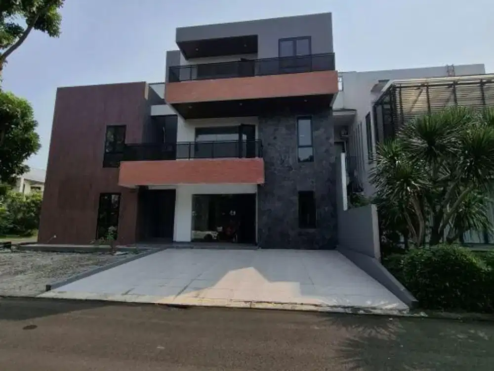 Dijual Rumah Hook 3 Lantai Bangunan Mandiri di Alam Sutera