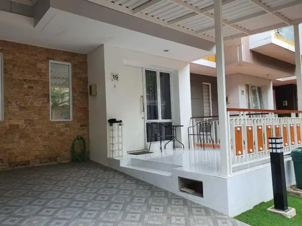 Disewakan Rumah Bagus Rapi Siap Huni di Gading Serpong