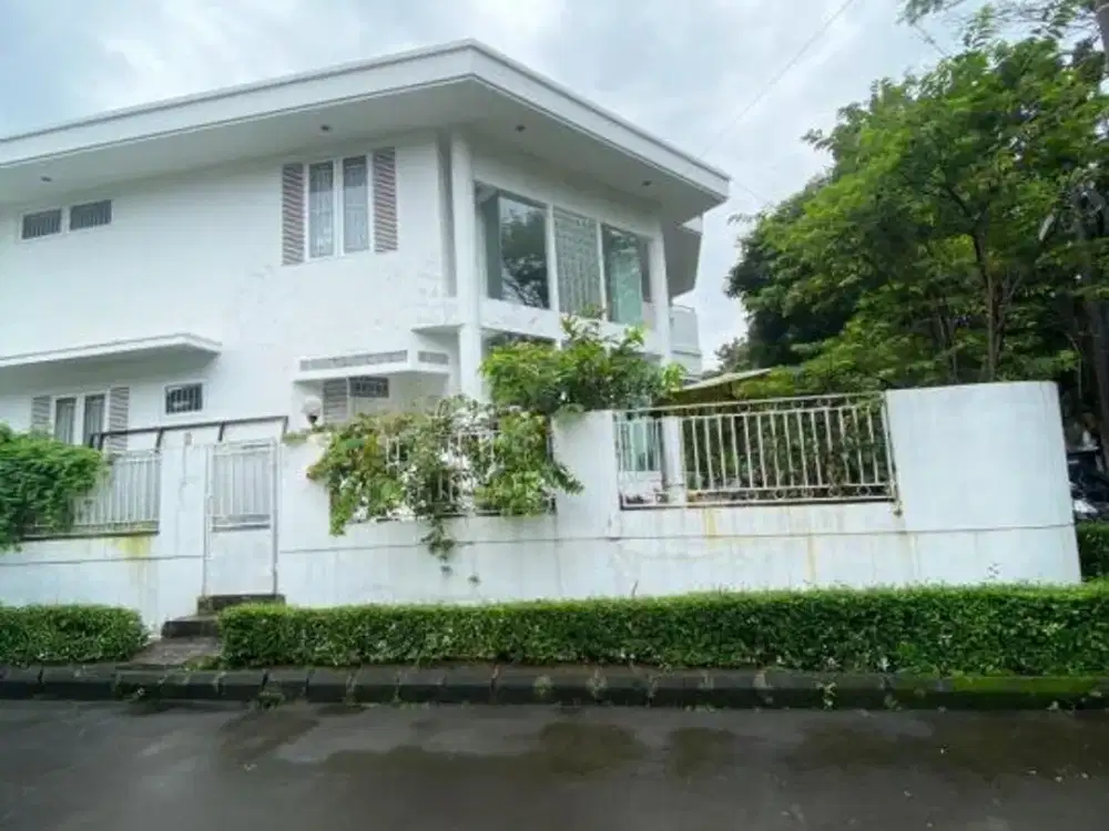 Dijual Rumah Luas Menteng Bintaro Bagus Tangerang Selatan