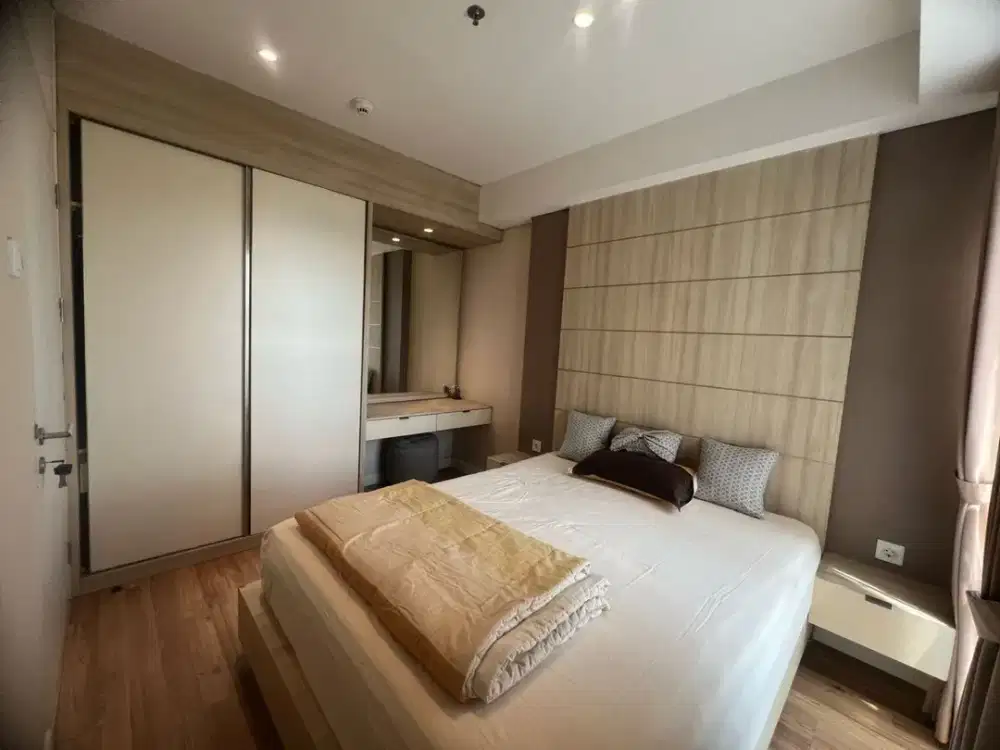 Apartemen Full Furnished 2 BR di Landmark Residence