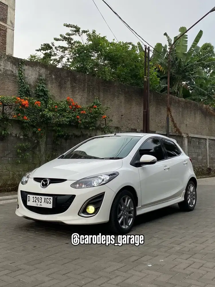 Mazda 2 R km 67rb mulus istimewa