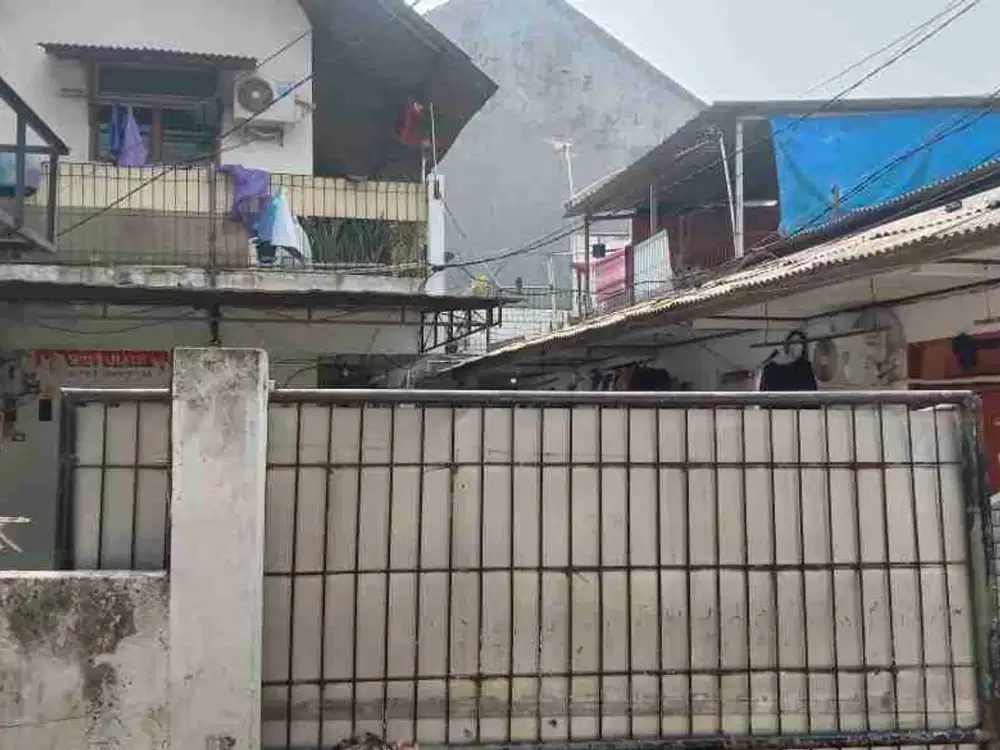Rumah Kontrakan 10 Pintu di Kramat Jati, Depan Taman Mini