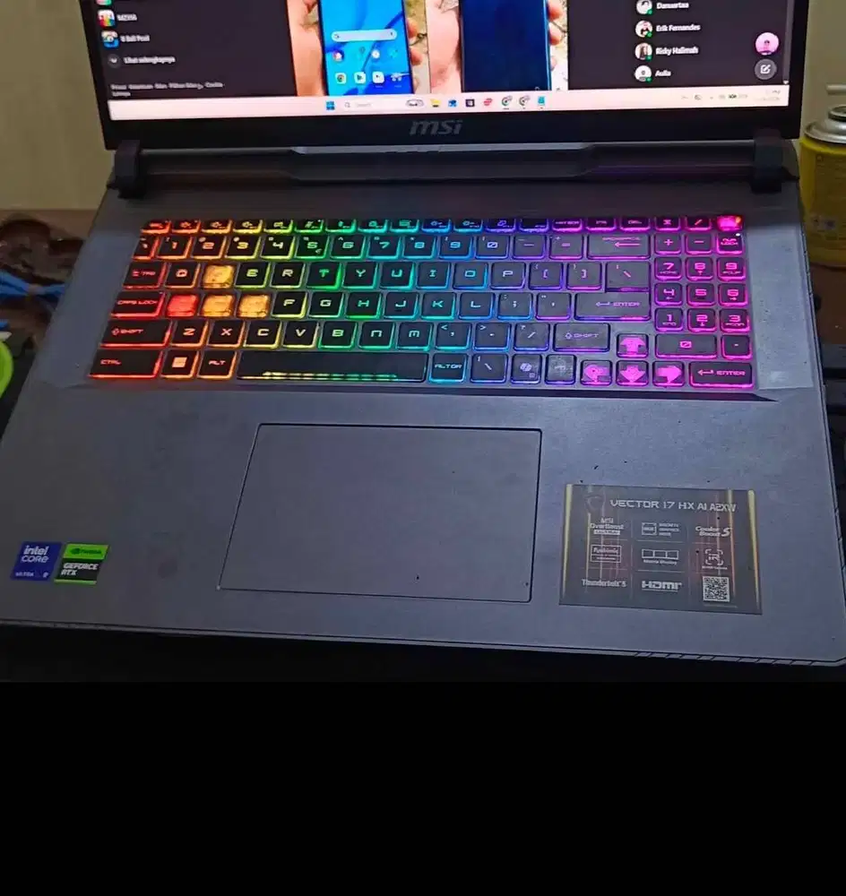 Laptop Vector 17 HX AI A2XW