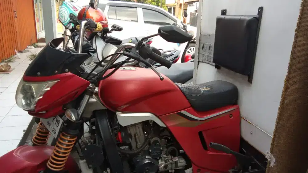 Motor viar bok oda tiga