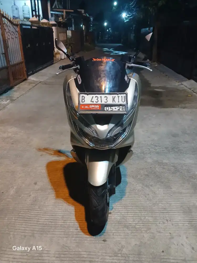 Honda pcx 2019 gold