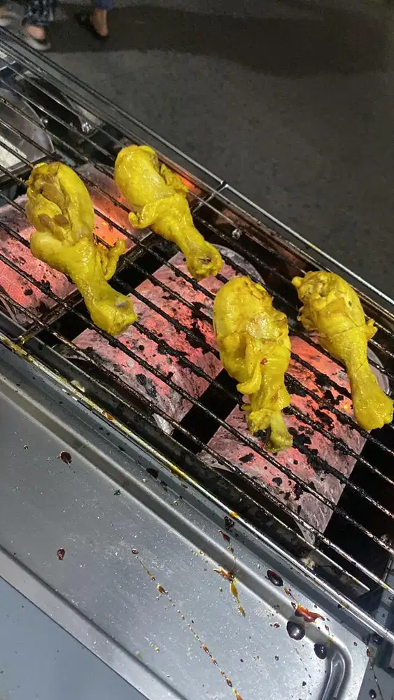 Tenaga  untuk Outlet Ayam Bakar