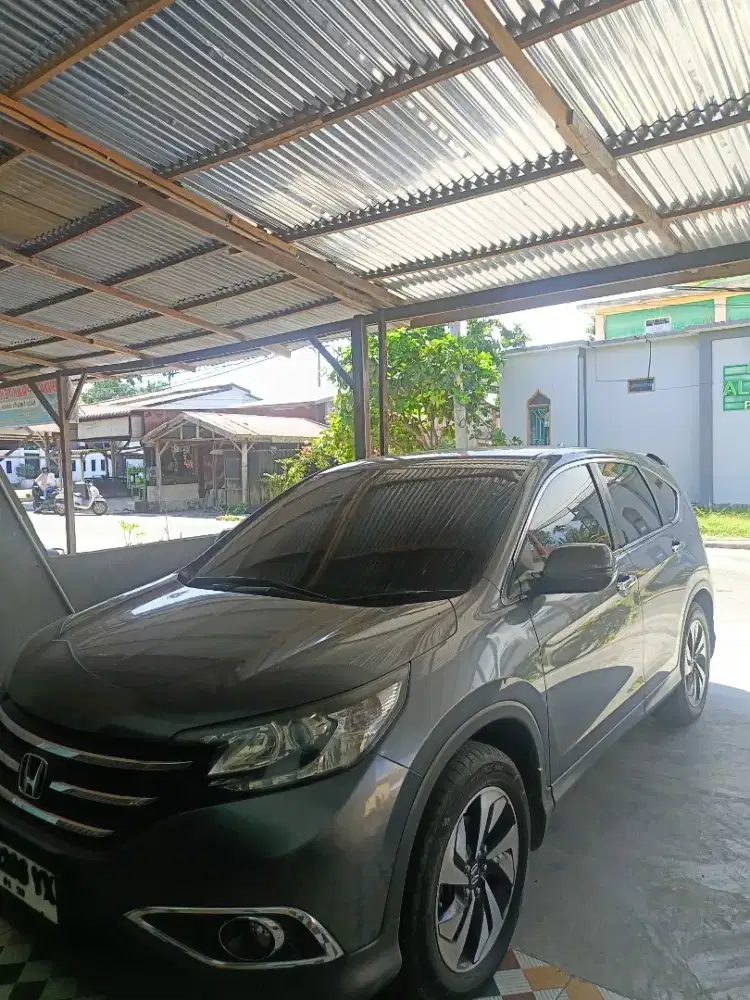 Dijual mobil CRV 2.4 automatic 2013 akhir