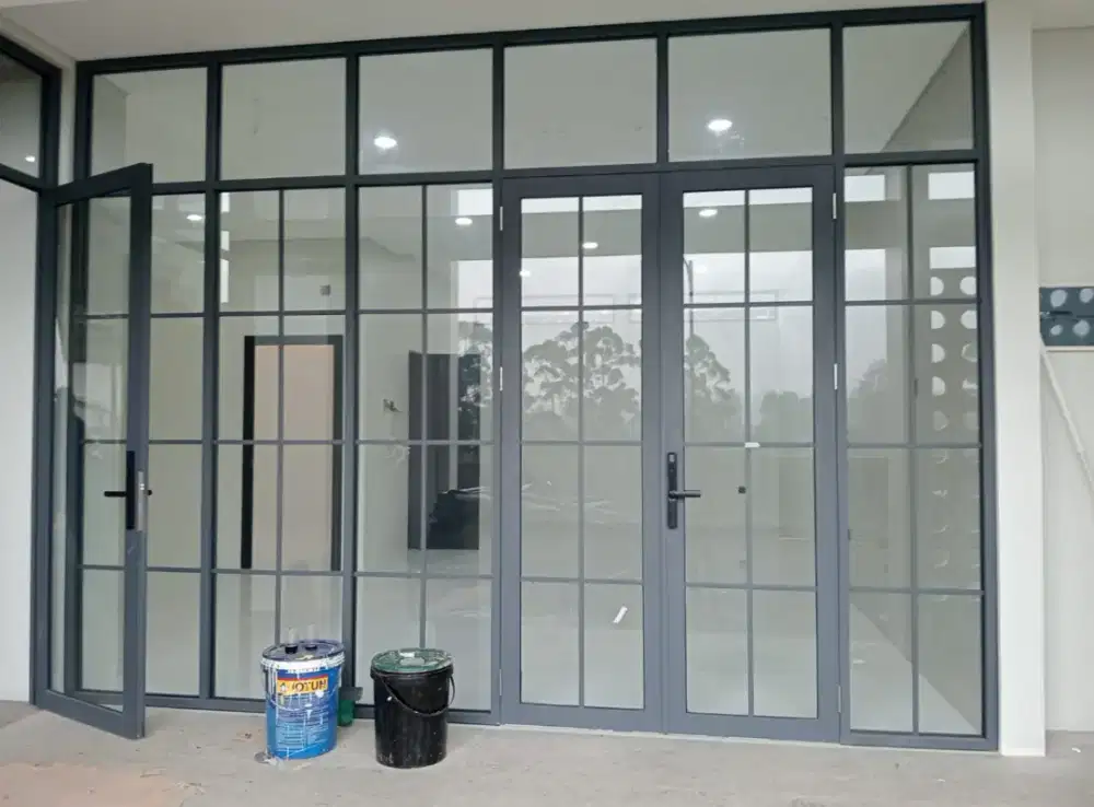 Pasang Pintu Kusen Jendela Aluminium Untuk Rumah Toko Gedung Kantor