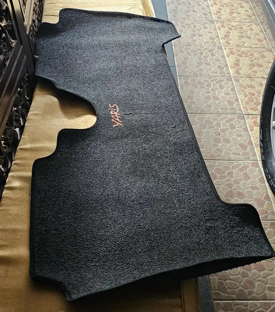 Karpet belakang Yaris Toyota Bakpao Original