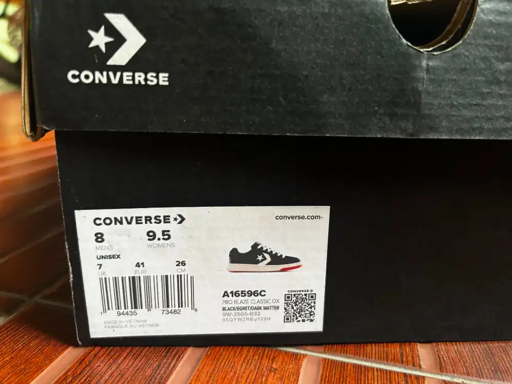 Sepatu Converse dan Onitsuka second