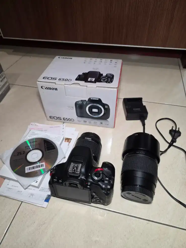 Di jual Canon Eos 650d + lensa kit + lensa tele