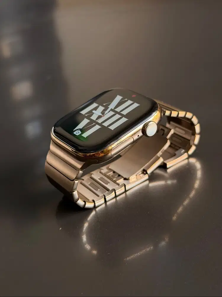 Apple Watch Series 10 46mm Gold Titanium Link Bracelet