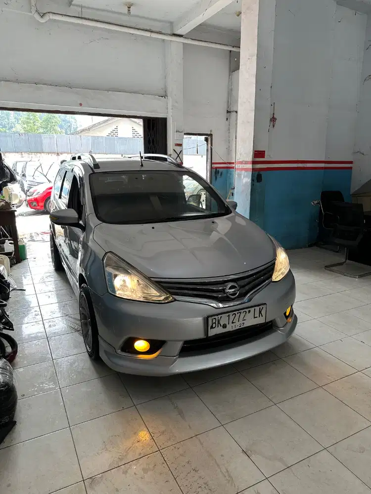 Nissan Grand Livina HWS Matic 2013 Murah