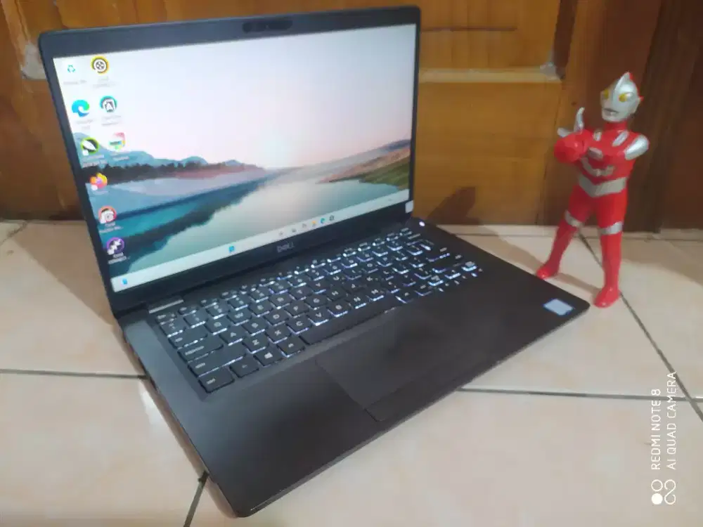 Laptop DELL latitude 5300/Core i5 gen8/RAM 8+SSD128/Backlit & FHD IPS