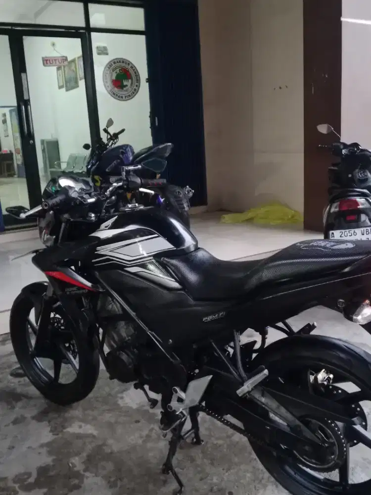 Motor CB 150 r streetfire