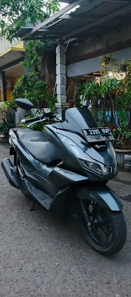 Honda PCX 160 low km DKI komplit