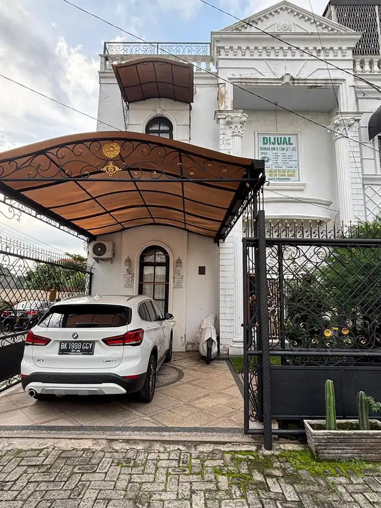 Rumah di jual sangat strategis