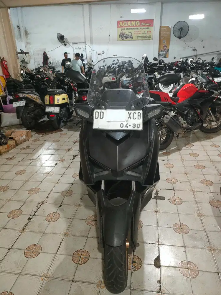 YAMAHA TECHMAX X-MAX ABS 2025 HITAM