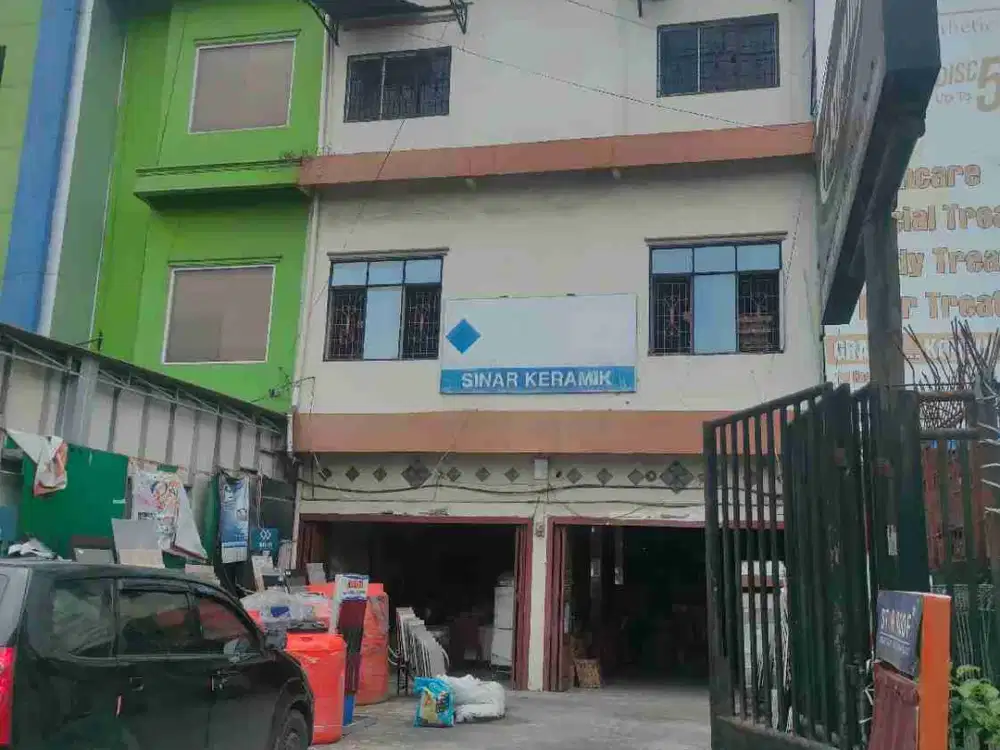 Ruko Gandeng Jl. Gagak Hitam Ringroad