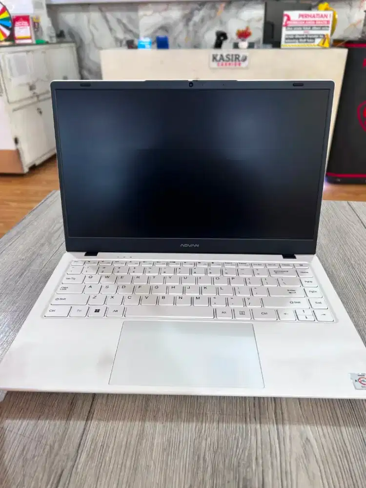 BISA KREDIT LAPTOP NEW ADVAN SOULMATE | RAM 8GB| SSD 256GB| AMD VGA 3