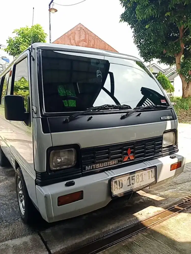 Mitsubishi Jetstar 87 antik