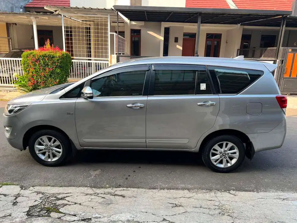 Toyota Kijang Innova 2015 Bensin