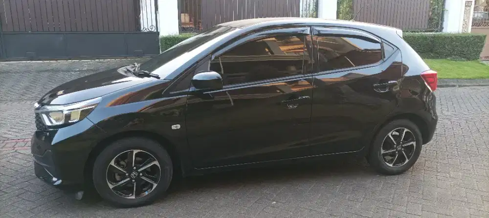 New Brio E 2023 Matic Kondisi Seperti Baru