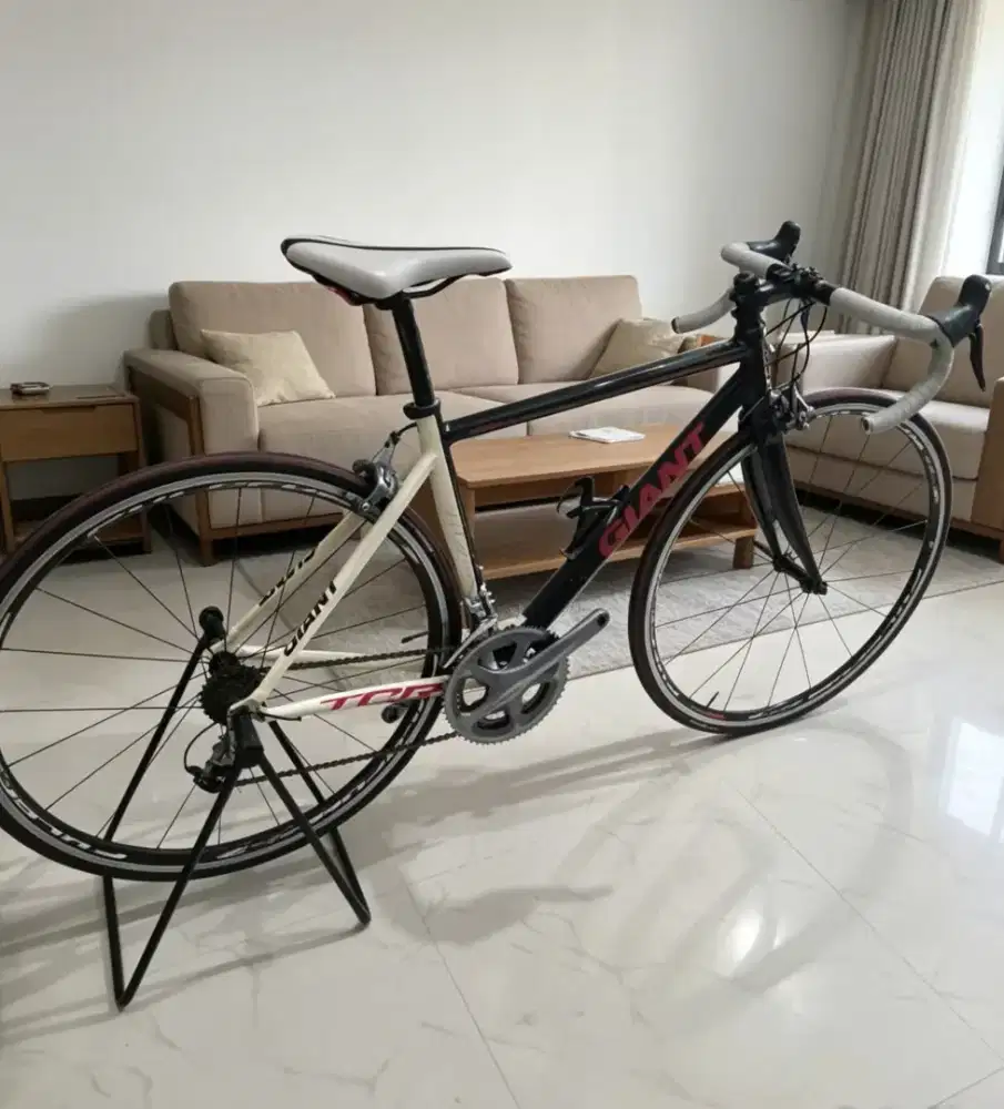 Sepeda road bike Giant tcr ultegra