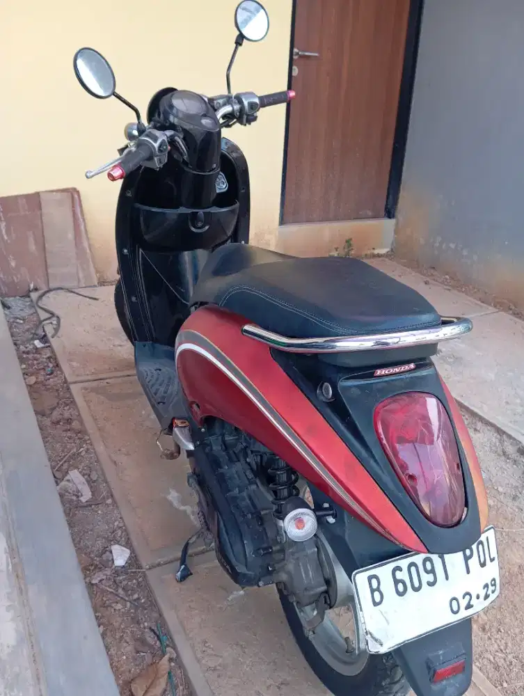 Honda Scoopy 2011 Cantik dan Mulus