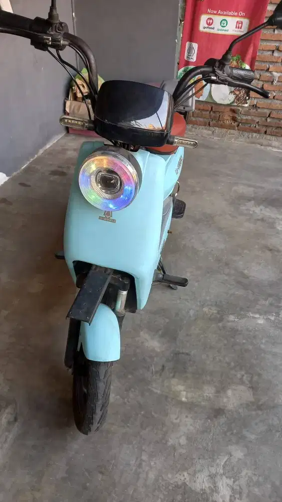Sepeda listrik uwinfly bekas