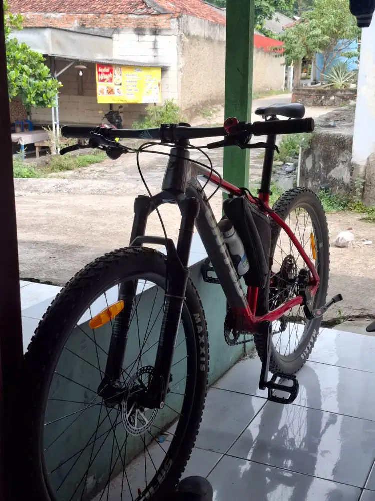 Sepeda gunung United Covis 5.10