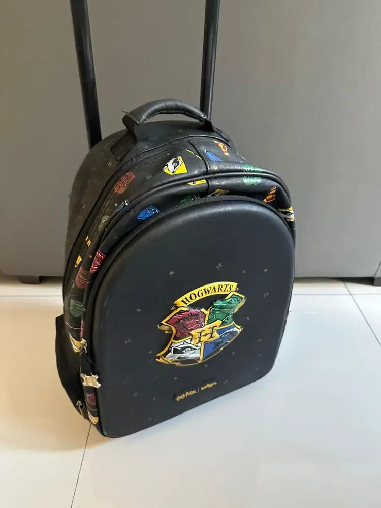 Tas smiggle ori kidz station , digunakan 9bulan kelas 1SD