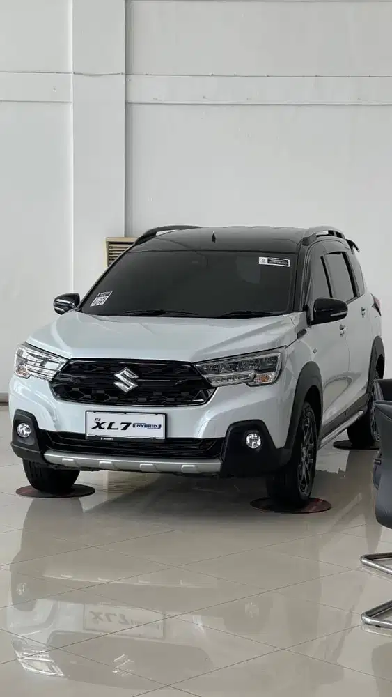 SUZUKI XL7 ALPHA KURO AT HYBRID