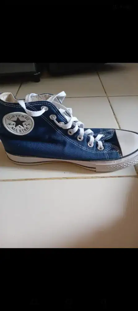 Dijual sepatu converse