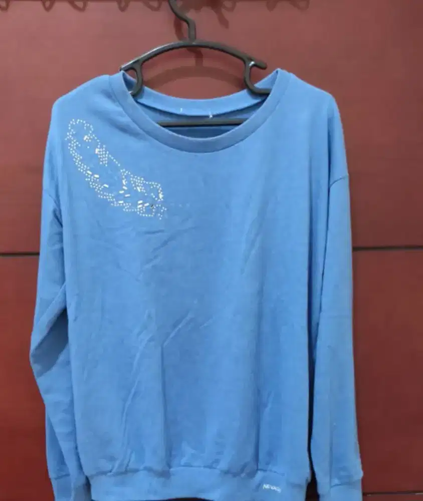 Atasan kaos warna Biru