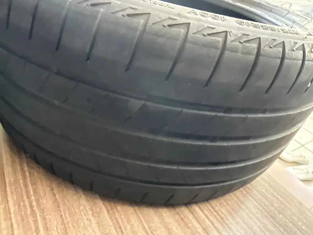 Ban bekas Bridgestone Turanza 275/35R19 RFT