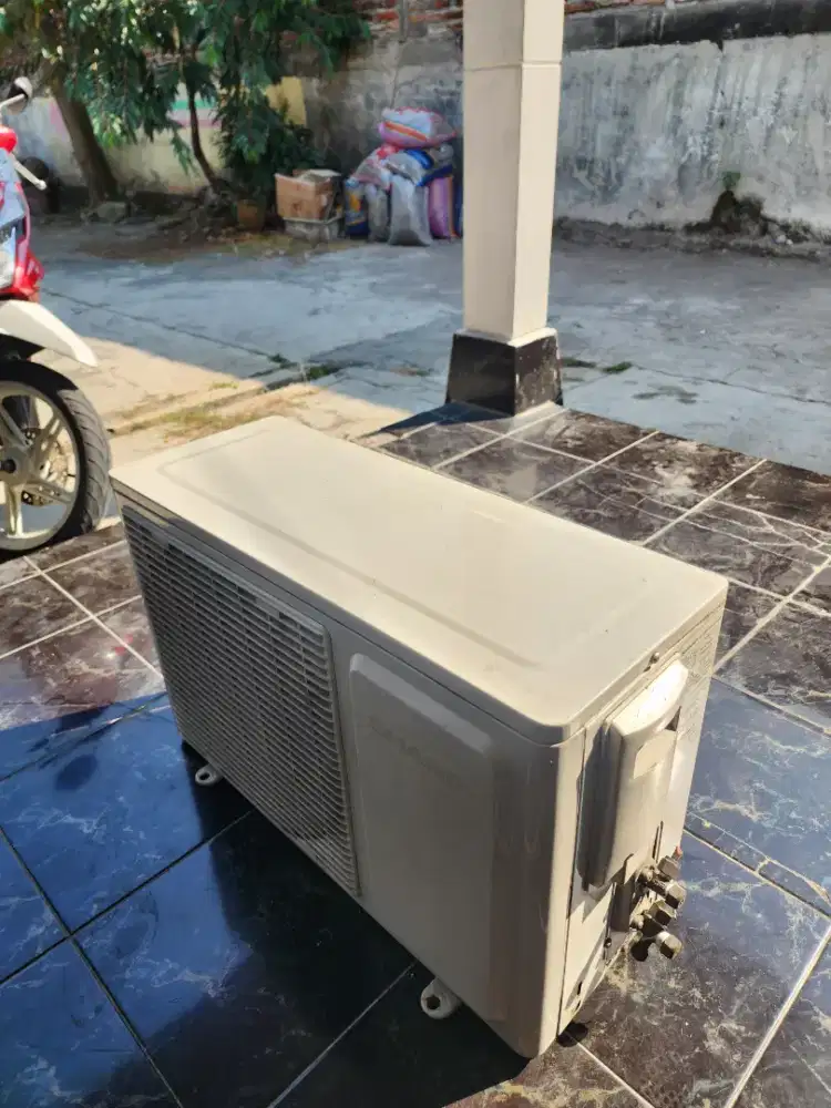 Ac Sharp 1pk lengkap outdoor dan indoor
