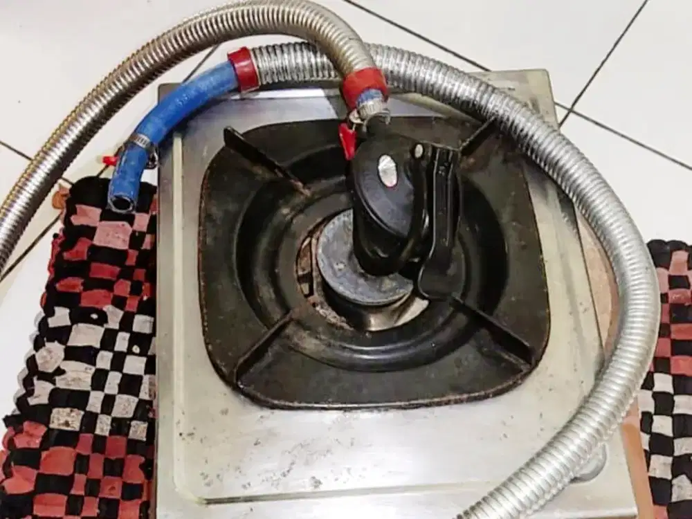 Kompor gas + selang + regulator anti bocor