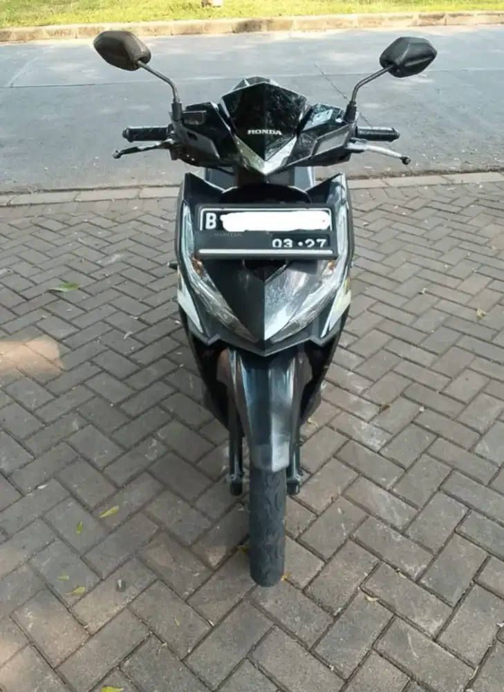 Bismillah Di jual Vario 125  lengkap.