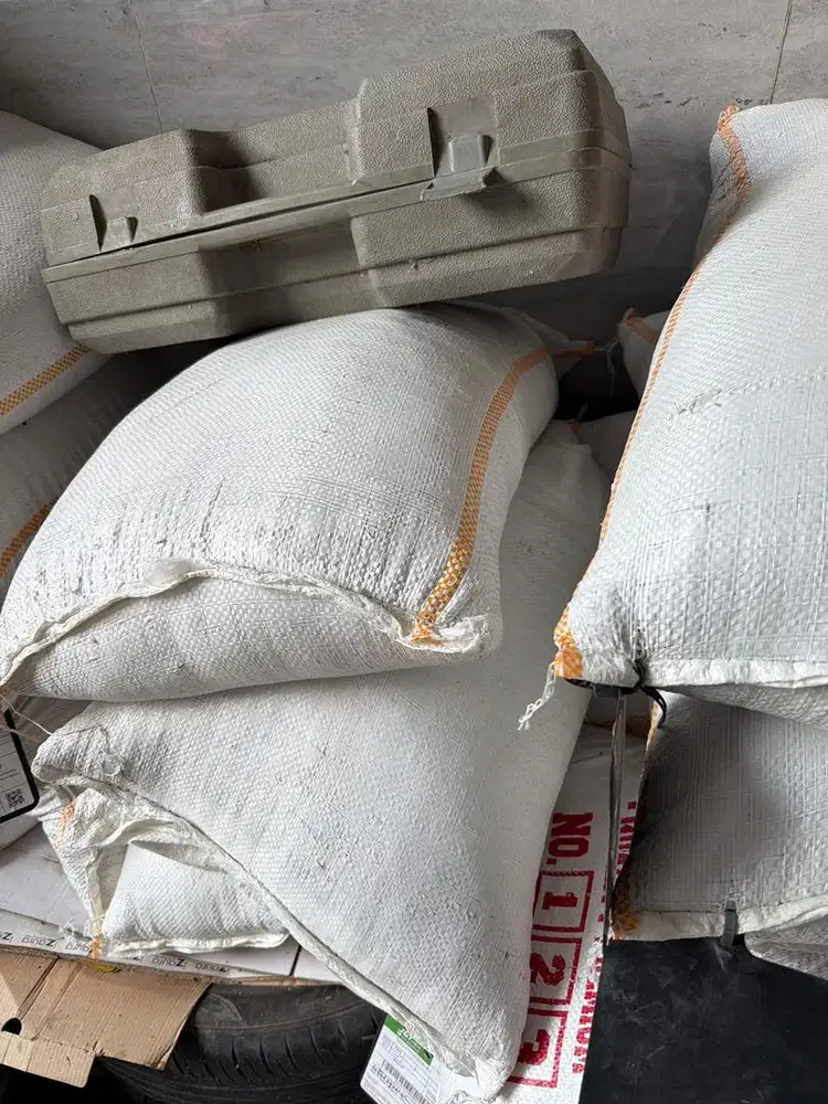 Pasir zeolit untuk kucing tidak wangi