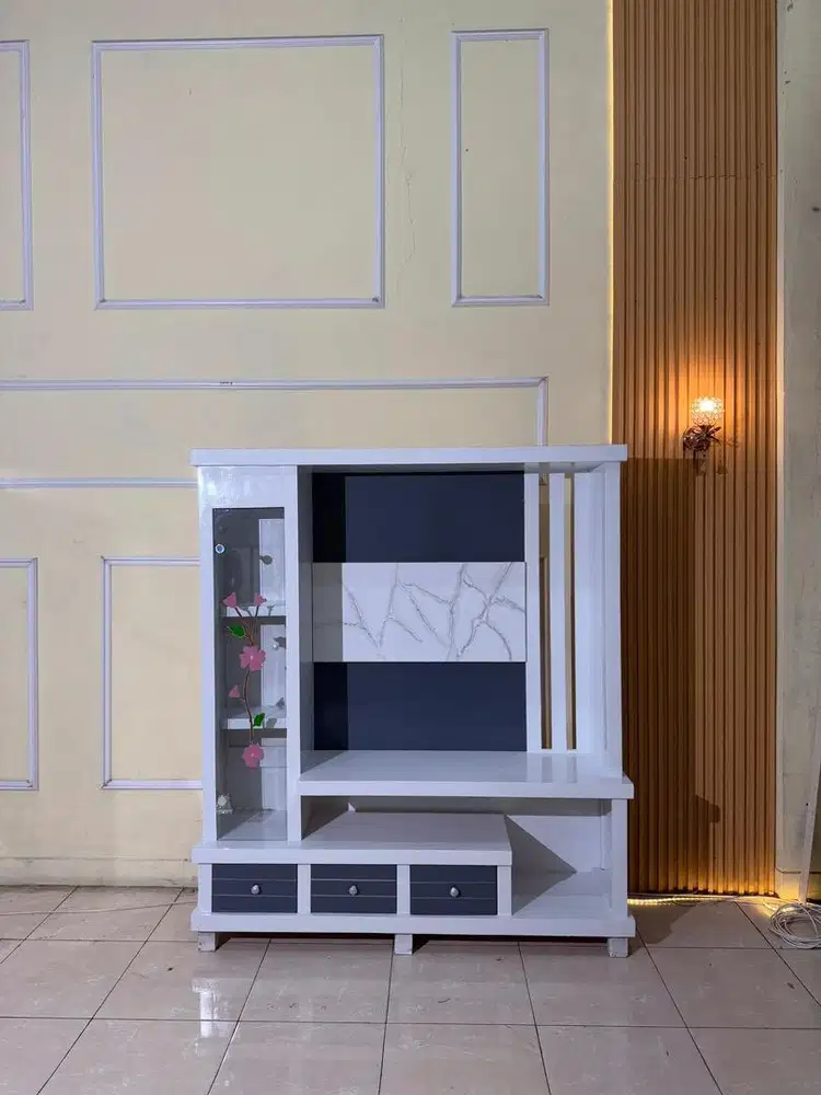 Bufet TV Minimalis