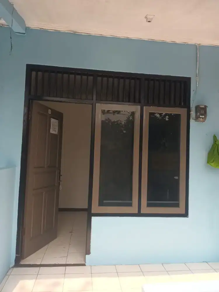 Jual rumah kontrakan, 8 kamar, 2 km dari pintu tol JORR jatiwarna
