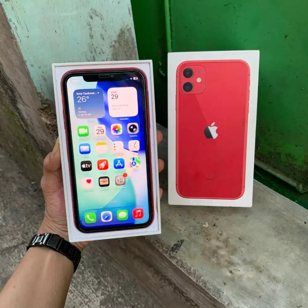 IPhone 11 64GB Lengkap Garansi Resmi iBox