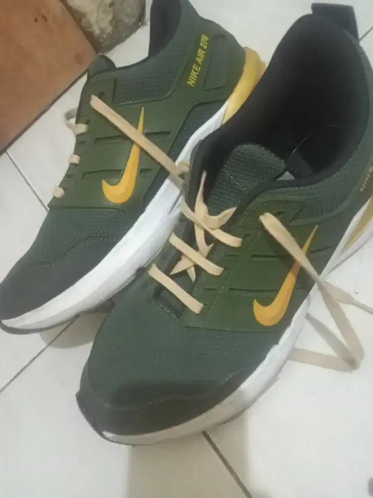Sepatu Nike Air 270 kondisi 85%
