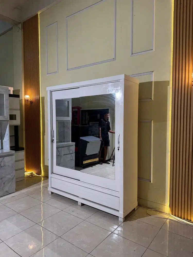 Lemari Baju 2 Pintu Jumbo