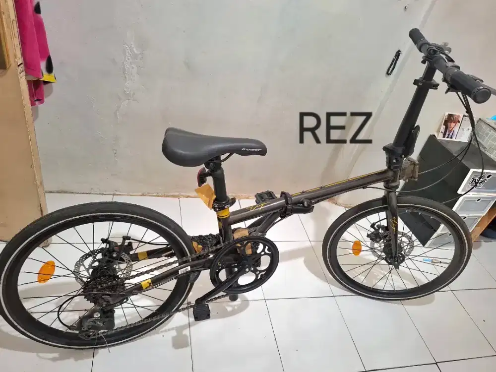 Sepeda Lipat Element Police tipe Milan