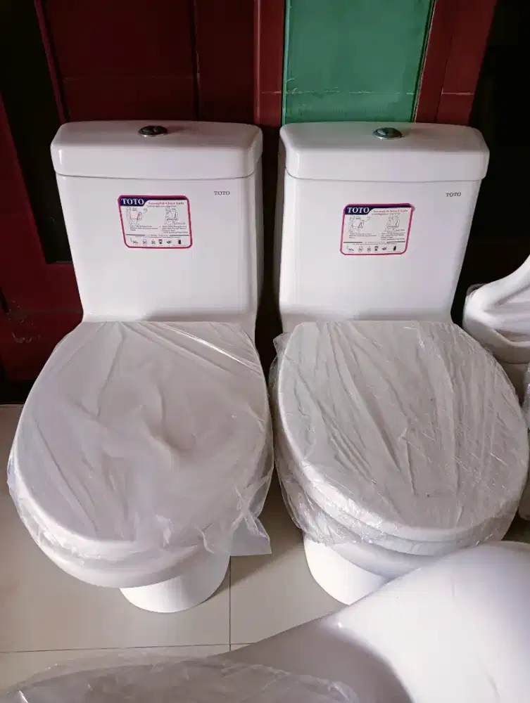 kloset duduk Toto type cw630j lengkap model mewah