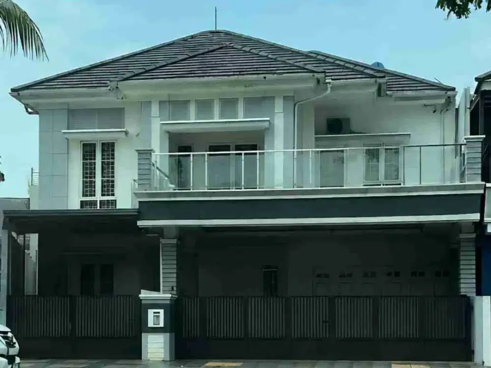 Di jual  Rumah Mewah, Nyaman, siap huni, Kota Wisata, kab. Bogor.