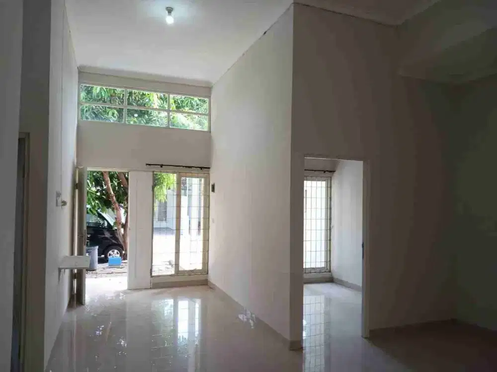 rumah royal residence wiyung dekat citraland,pakuwon indah,graha family