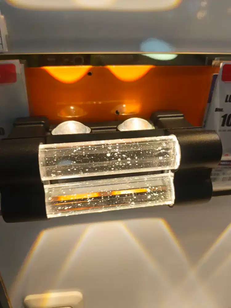 Lampu Dinding Lumina